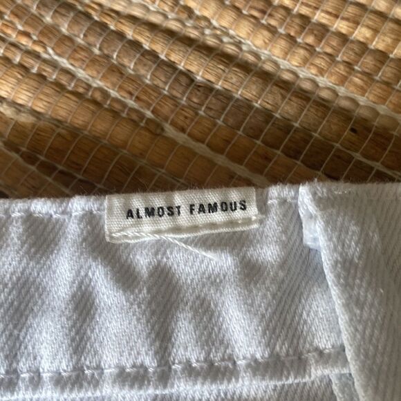 EUC Almost famous white , denim shorts many distressed details size 5 - Picture 4 of 6